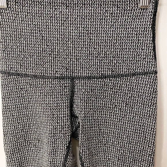 Lululemon Wunder Under High Times Pant Legging Teeny Tooth White Black size 4 - Picture 5 of 16